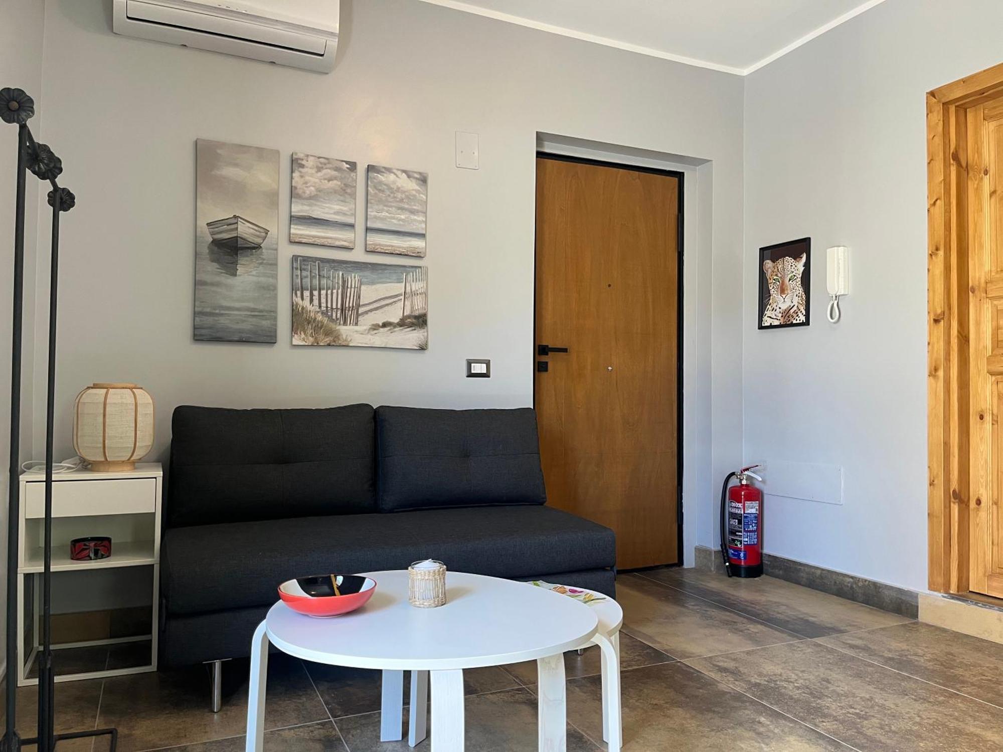 Casa Nicuzza Apartment *